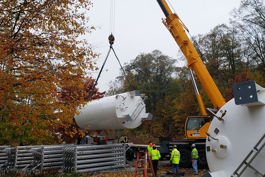 Delivering the Oxygen tanks