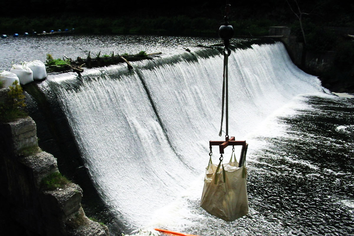 Moving fill into the Glendale Dam work Site