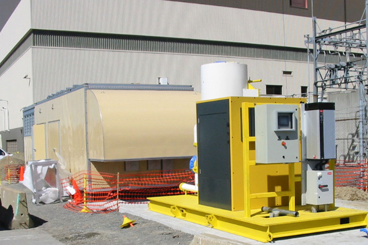 Setting components of the gas engine on concrete slab